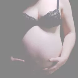 Clic Images séance photographie naissance femme enceinte nouveau ne studio